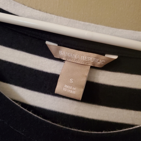 Banana Republic Striped Long Sleeve Tee - Picture 3 of 3